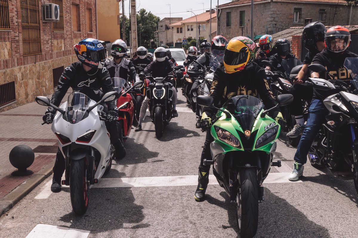 alexmarquez73's tweet photo. A ride with friends of @tonitmotorcycles
#Alex73 #Tonit #Tonitmotorcycles https://t.co/hRMnlWpdEp
