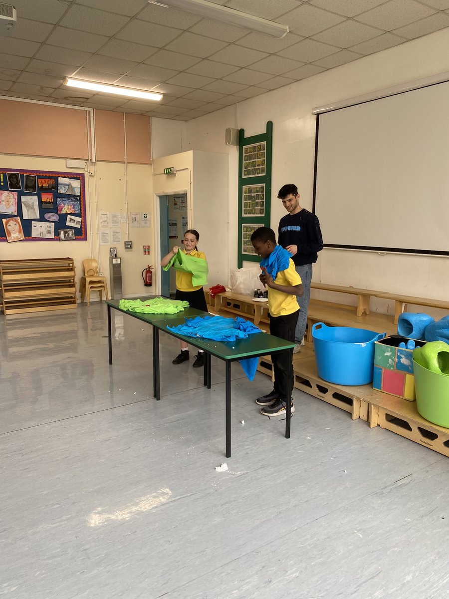 MrJonesPYP's tweet photo. Diolch @S4Cstwnsh am ddod heddiw! Pawb wedi mwynhau! https://t.co/TGTk3VVdRh