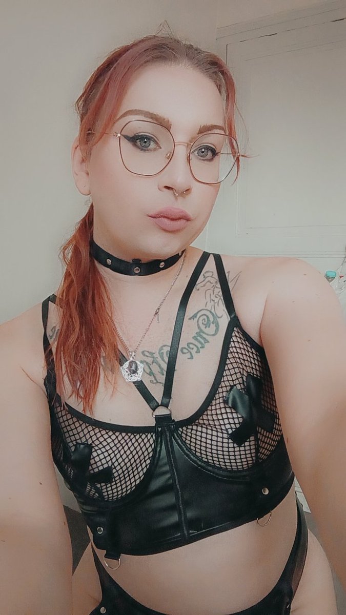 AmelieVixenXxX's tweet photo. Essayage de ma nouvelle tenue ❤️
#Transgenre #Tgirl #TransFrench #TransWoman #sexyTrans #sexe #transsexy #MYM #mymtrans #onlyfanstrans #porntrans https://t.co/4o4XFkPIZA