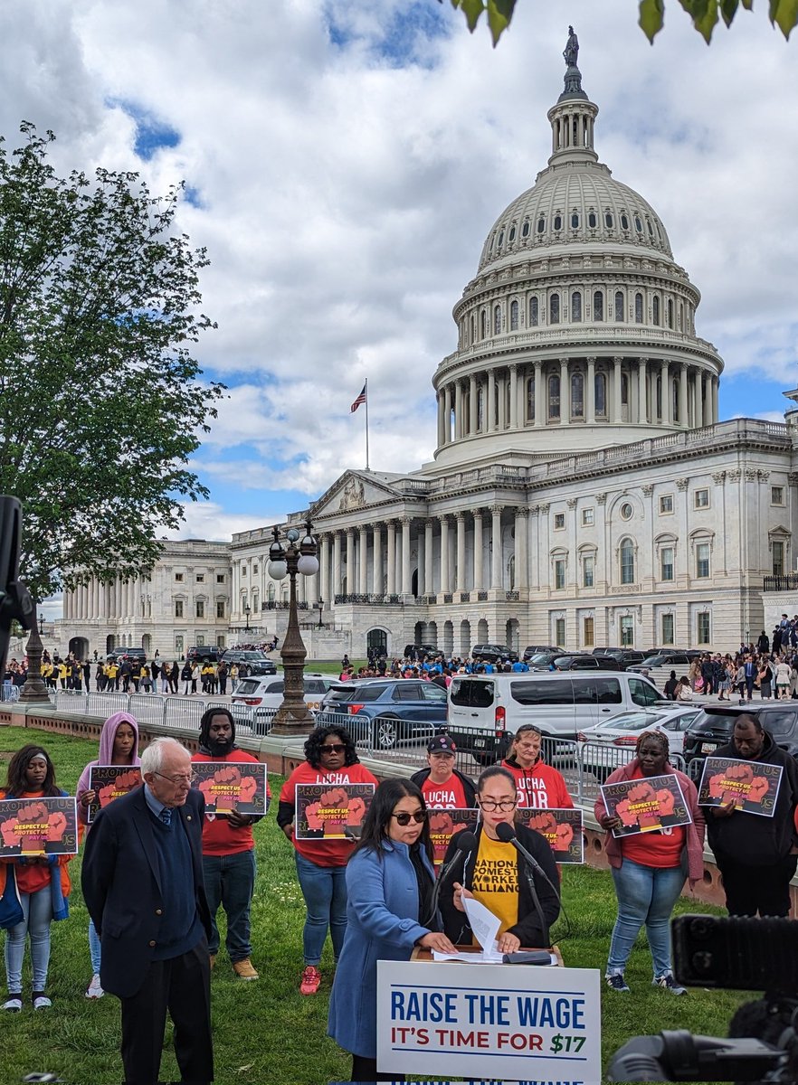wilpageedu's tweet photo. J.E.D.I. @NEAToday Directors from Alaska, Washington, and California hearing from @senatorsanders and others about raising the federal minimum wage to $17. Basic dignity is just and right!
#FightFor17
#NEAtoday https://t.co/HaPuo8rmlb