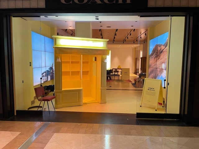 Want your #booth to be a hit at the next #tradeshow? We have a few tips to help increase traffic and generate leads. Read our blog to learn more bit.ly/40QVnv7. #creativedisplay #designandproduction #exhibitfabrication #bespokefabrication