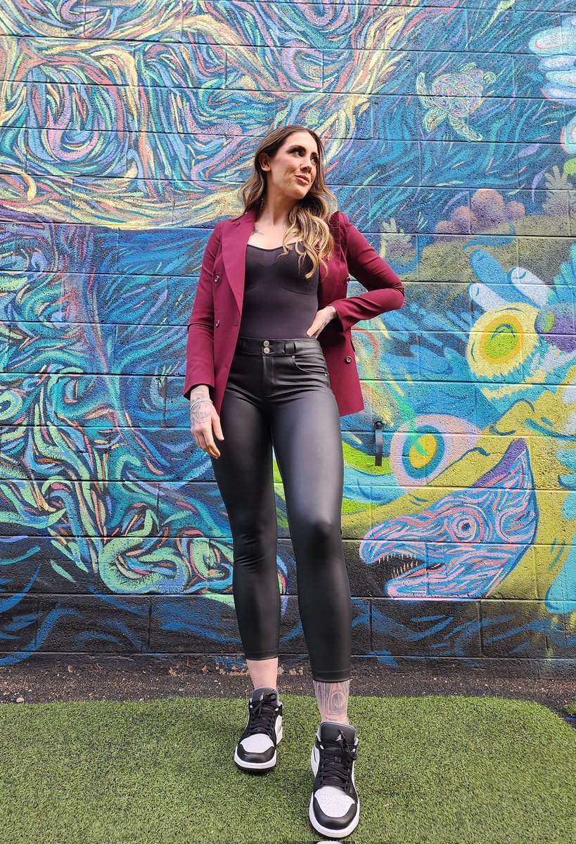 Megan Anderson tweet media