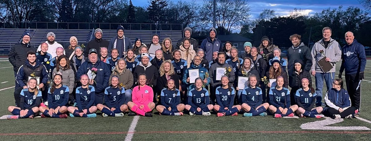 Getting a jump on teacher appreciation week which runs next week May 8th-May12th. Varsity soccer honored their teacher &amp; staff VIP's on National Teacher / Staff Appreciation Day! The Lady Knights were able to deliver a big THANK U! to their teachers and staff @ PHS! LGT&amp;S! LGK!🍎