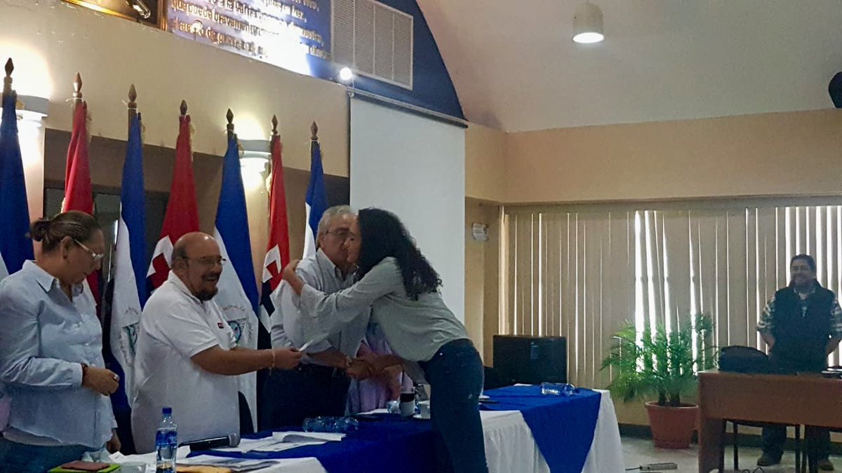 Hoy #4Mayo | En Nicaragua 🇳🇮 es el Día de la Dignidad Nacional.

Un 4 de mayo, justo hace 4 años recibí mi carné de militante del FSLN❤️🖤

Feliz Día, nicaragüenses💙
#MayoVivaSandino