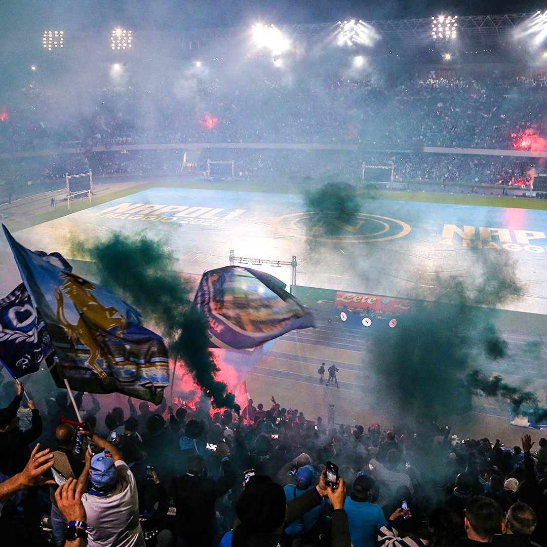 brfootball's tweet photo. The scenes inside Stadio Diego Armando Maradona when Victor Osimhen scored 🥳 https://t.co/hKiG5DXPYm
