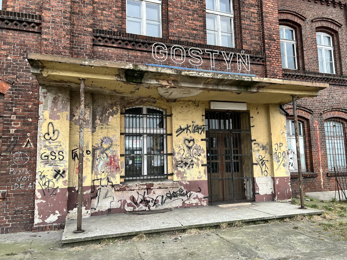 luca_ok's tweet photo. #Gostyń bliski odzyskania kolei. Przetarg na pracę na #LK360 z #KolejPlus.
#LekturaObowiązkowa via @JMadrjas w @RynekKolejowy
https://t.co/Ud3AQgZD7b https://t.co/pkkWgaMD9h