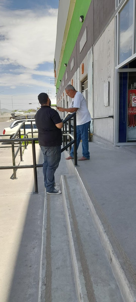 CD11_Coah's tweet photo. Promoviendo el programa CONÓCELOS en las instalaciones de MercAhorro. https://t.co/XKwBhxlECu