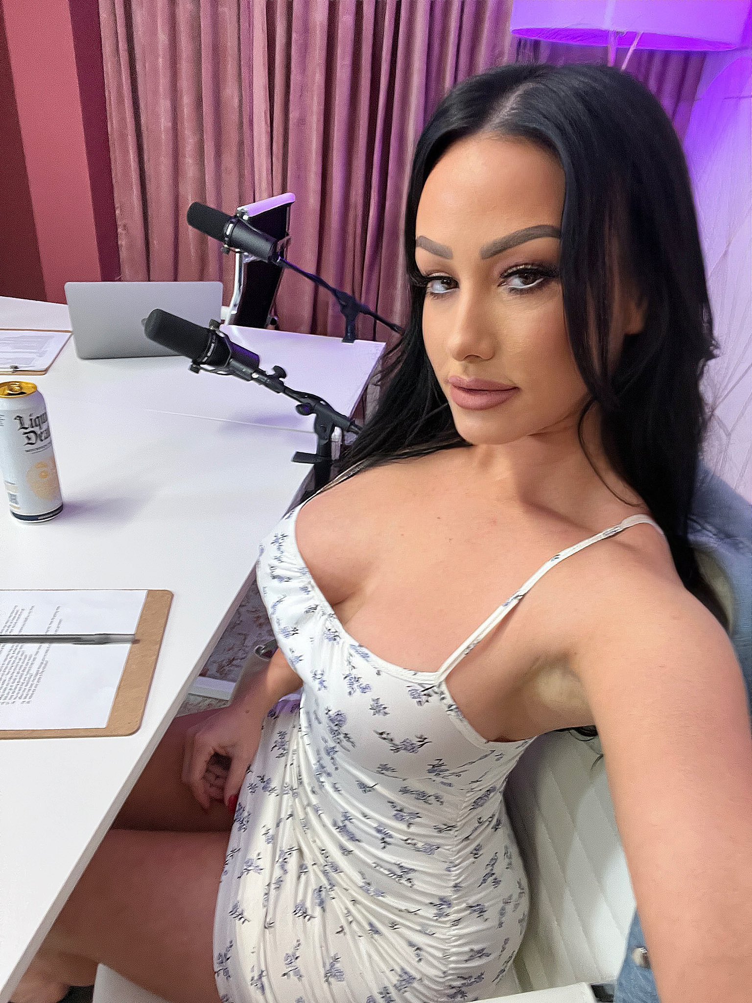 Jennifer White Twitter Official