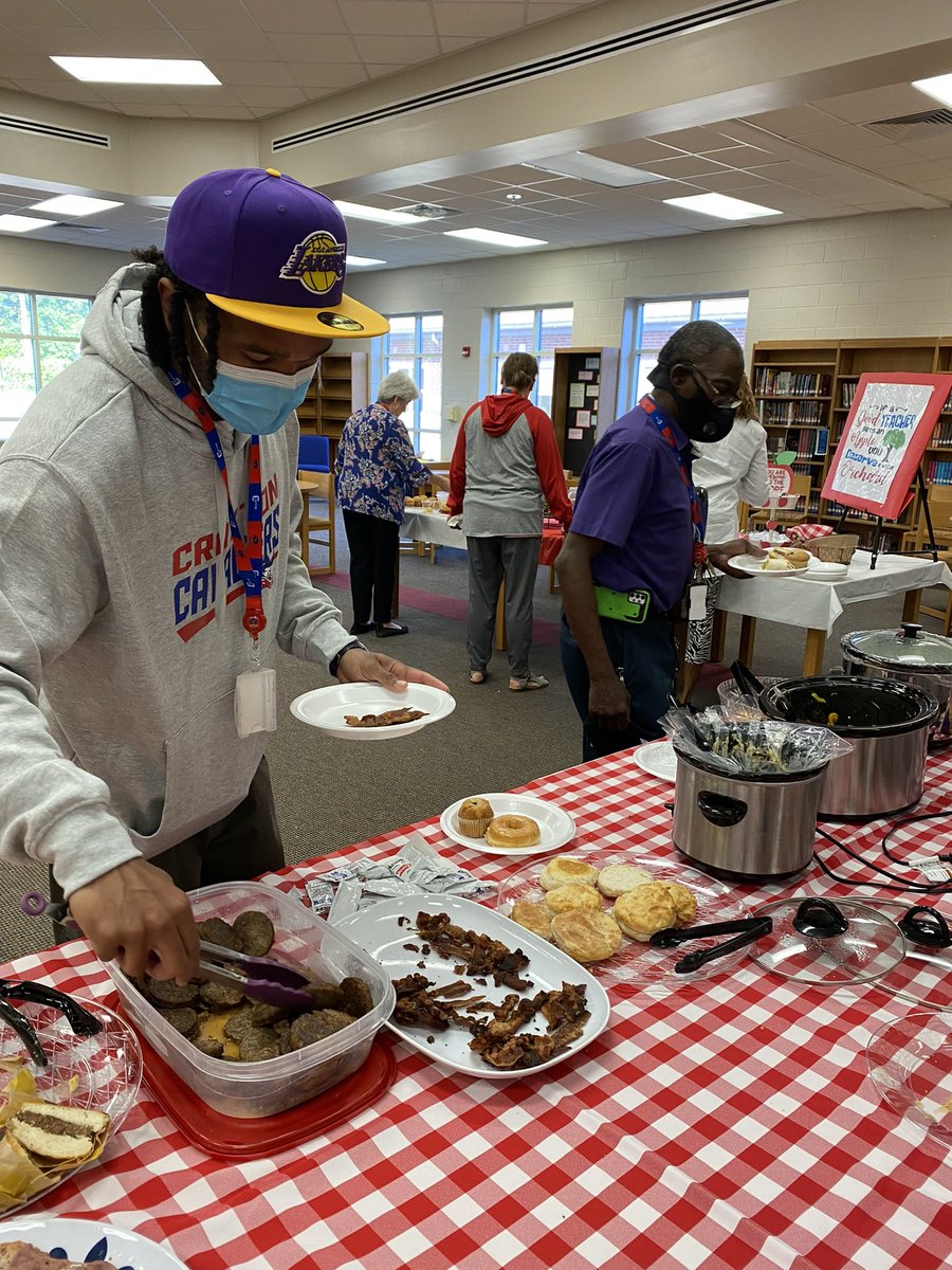 We have the BEST office staff and administration team! Our #TeacherAppreciation breakfast was absolutely delicious!!! You guys don’t just work hard, you can cook, too!👩🏻‍🍳😋Thank you all so much!!❤️ #ShrimpAndGrits #FruitTower #BestOfCMS #AllTheCasseroles