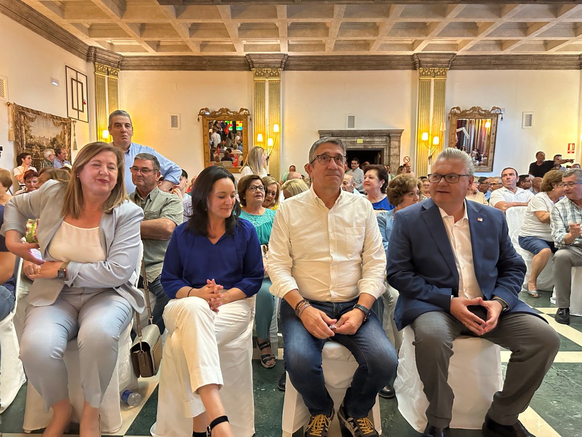 patxilopez's tweet photo. Tras tres legislaturas gobernando en Puente Genil, @PuenteGenil2030 ha conseguido ganarse la confianza de las y los pontanenses.

Con Esteban como alcalde, el municipio seguirá creando empleo, inversión y oportunidades para sus convecinos.

#DefiendeLoQuePiensas https://t.co/FNLz06gvRN