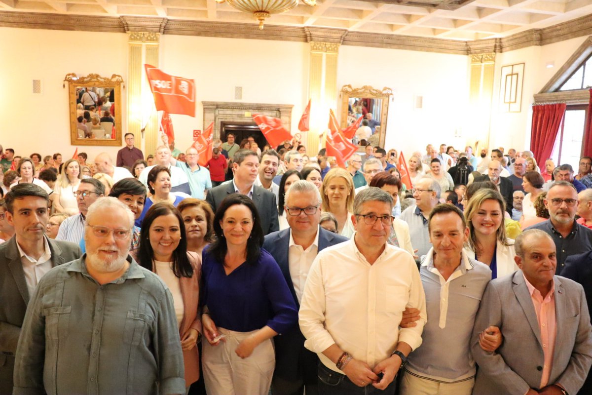 patxilopez's tweet photo. Tras tres legislaturas gobernando en Puente Genil, @PuenteGenil2030 ha conseguido ganarse la confianza de las y los pontanenses.

Con Esteban como alcalde, el municipio seguirá creando empleo, inversión y oportunidades para sus convecinos.

#DefiendeLoQuePiensas https://t.co/FNLz06gvRN