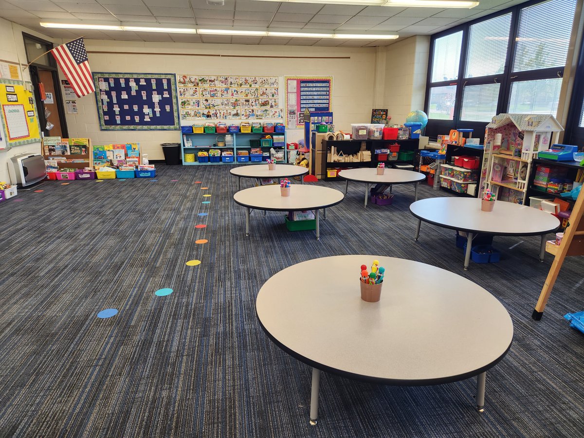 Ready for Mark Twain's Lovely Literacy Night~ 5:30- 7 pm tonight!  Stop by Camp Camacho for some beautiful bookmark making!