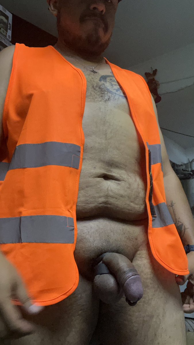 PardoX_01X's tweet photo. Había postergado unas fotos con mi chaleco de operador https://t.co/EJKuHHEASp