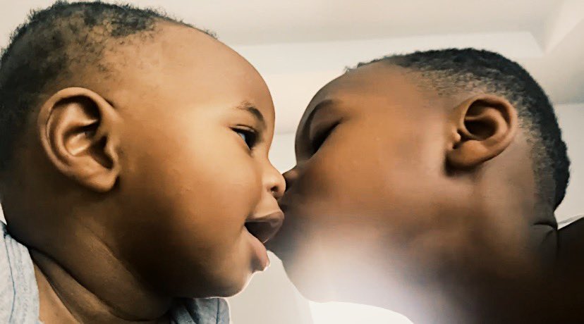 wthkell's tweet image. 🌙 and ☀️