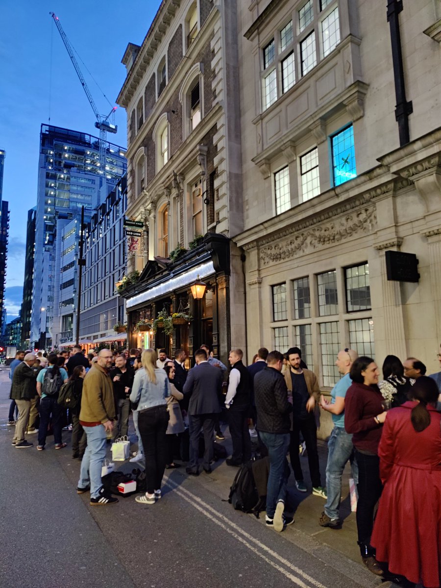 Adam πΊπ¦ (@adamsand0r) on Twitter photo #WTFisSRE continues in front of the pub in front of the venue π€· #WTFisSRE continues in front of the pub in front of the venue π€·