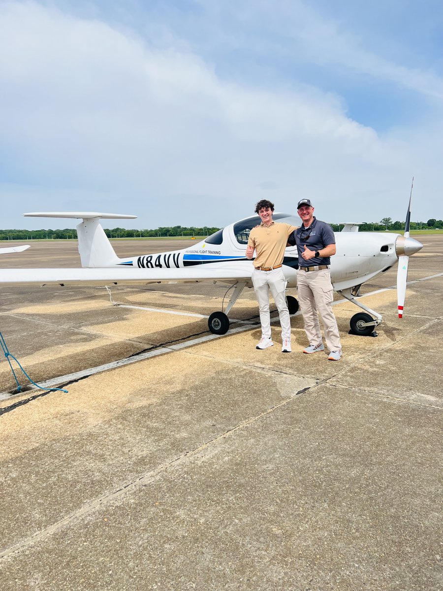 cville_schools's tweet photo. Congratulations to Hudson Hall for becoming the first CHS student to earn his Private Pilot License through the CHS Dual Enrollment Aviation Flight Program! @CHSCTE1 @CHSDragons https://t.co/8mATQN2Od4