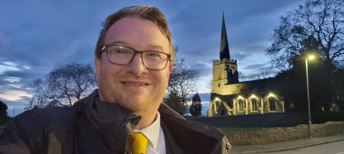Sun is down in Stoney Stanton, but I'm here until polls close at 10pm

#MayThe4thBeWithYou #LibDems #FosseStoneyCove #BlabyDistrictCouncil #StoneyStanton