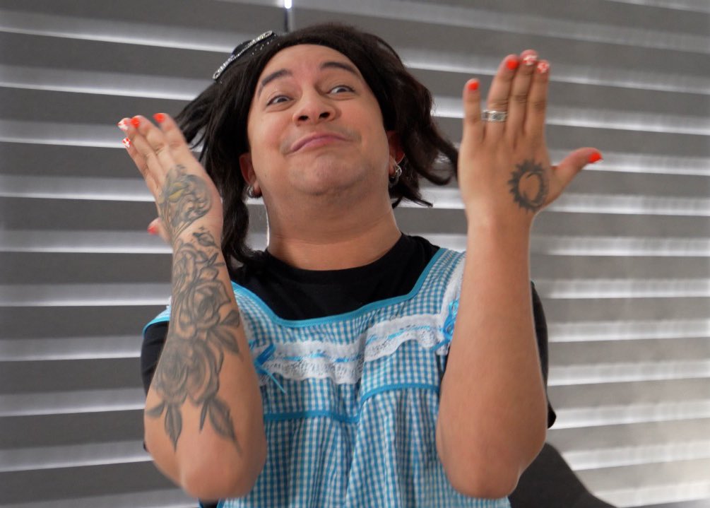 Mi mamá cuando por fin me ve peinada.