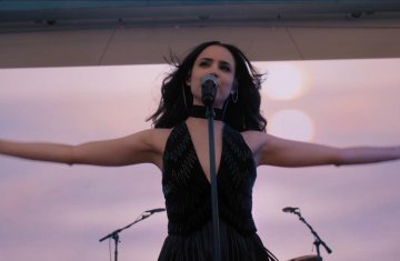 sofisbae's tweet image. vote for come back home 
mtv.com/movie-and-tv-a… 
you can say what you want but the song of @SofiaCarson is the best that is left of the two songs