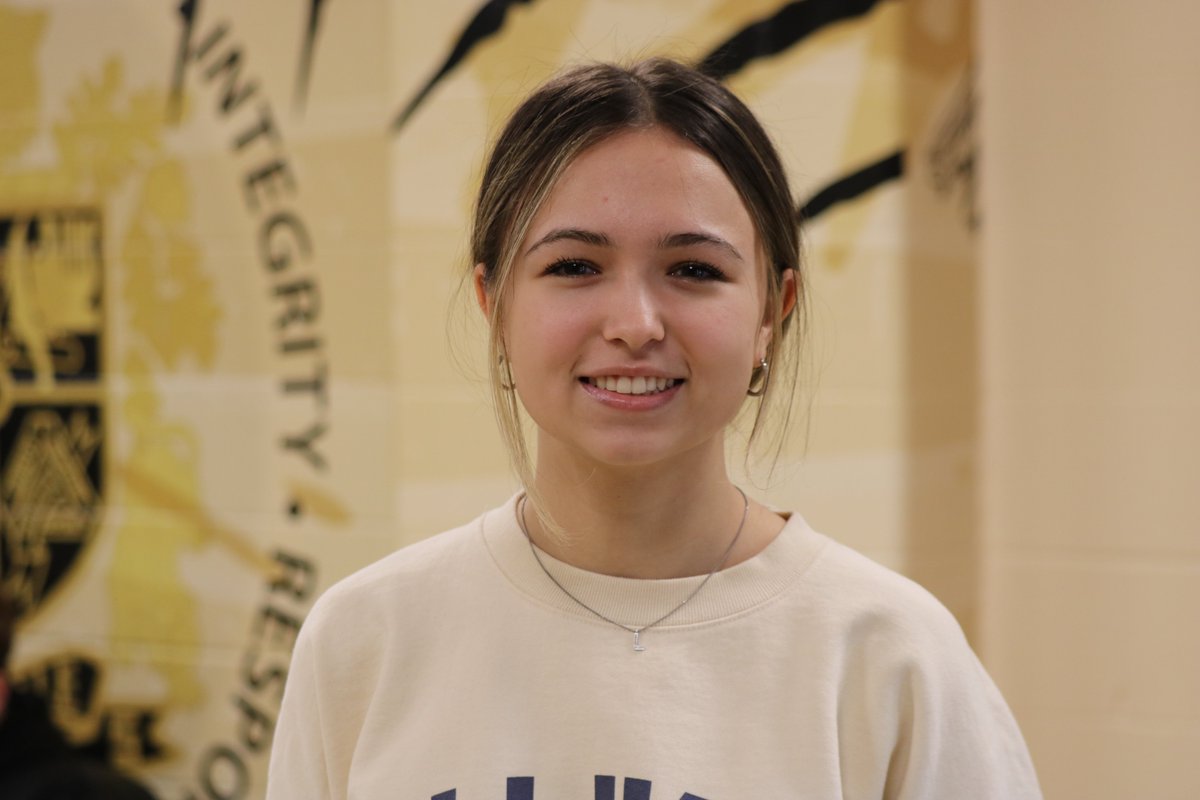 MehlvilleSD's tweet photo. .@OHS_Tigers seniors Layla Halilbasic and Belma Mujakic were named members of the MIJA Honor Roll. Students must have a GPA of 3.5 or higher and at least two years of producing high-quality work as a member of student media. (3/3) @TigerJournalism https://t.co/hwKImYyTfV