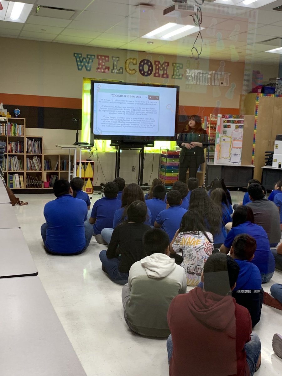 psja_tstem's tweet photo. Capstone Seniors representing PSJA T-STEM at Palacios Elementary School. Some of our seniors were invited to present to 4th and 5th grade students as they get ready to present their own projects. 💙⚡️
#PartnershipForTheGoals
#PSJAFamily
@MichelleFox956 
@sillizc 
@PSJAISD https://t.co/Vpvnyw75S3