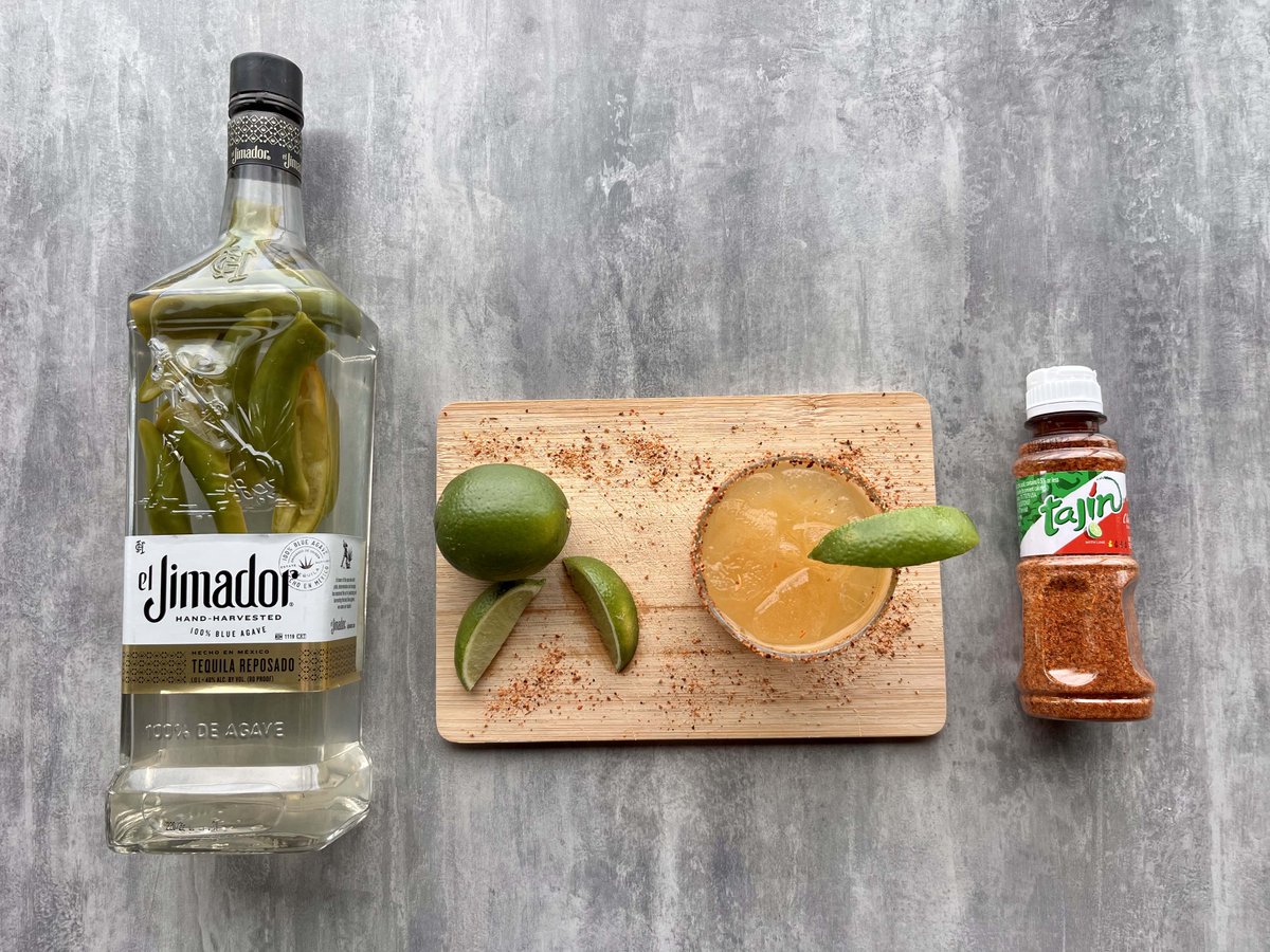 ChattRedWolves's tweet photo. CHI Memorial Stadium is your spot for Cinco de Mayo food and drink 🤤😋

👉 Frozen margaritas
👉 $4.00 Dos Equis, Corona, Modelo, and Tecate
👉 Spicy peach mango with mixed drink with Tajín rim
👉 Tacos, tamales, and nachos https://t.co/3un6igZvJU