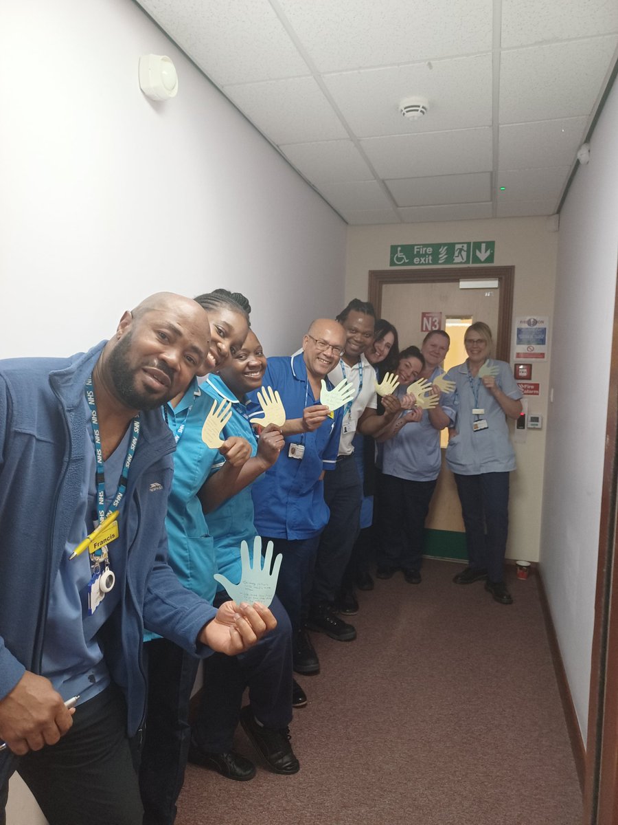 lauren_1013's tweet photo. More snaps from earlier today. Staff were busy making pledges for #HandHygieneDay. We had some great promises from the teams. @NHFTNHS #IPC #CleanHandsSaveLives @JennyBoyce9 @KellyBaptiste3 @RosieRead10 @juicyleaves @JacquiRussell13 @JulieShepNHFT https://t.co/ulOOk2gQct
