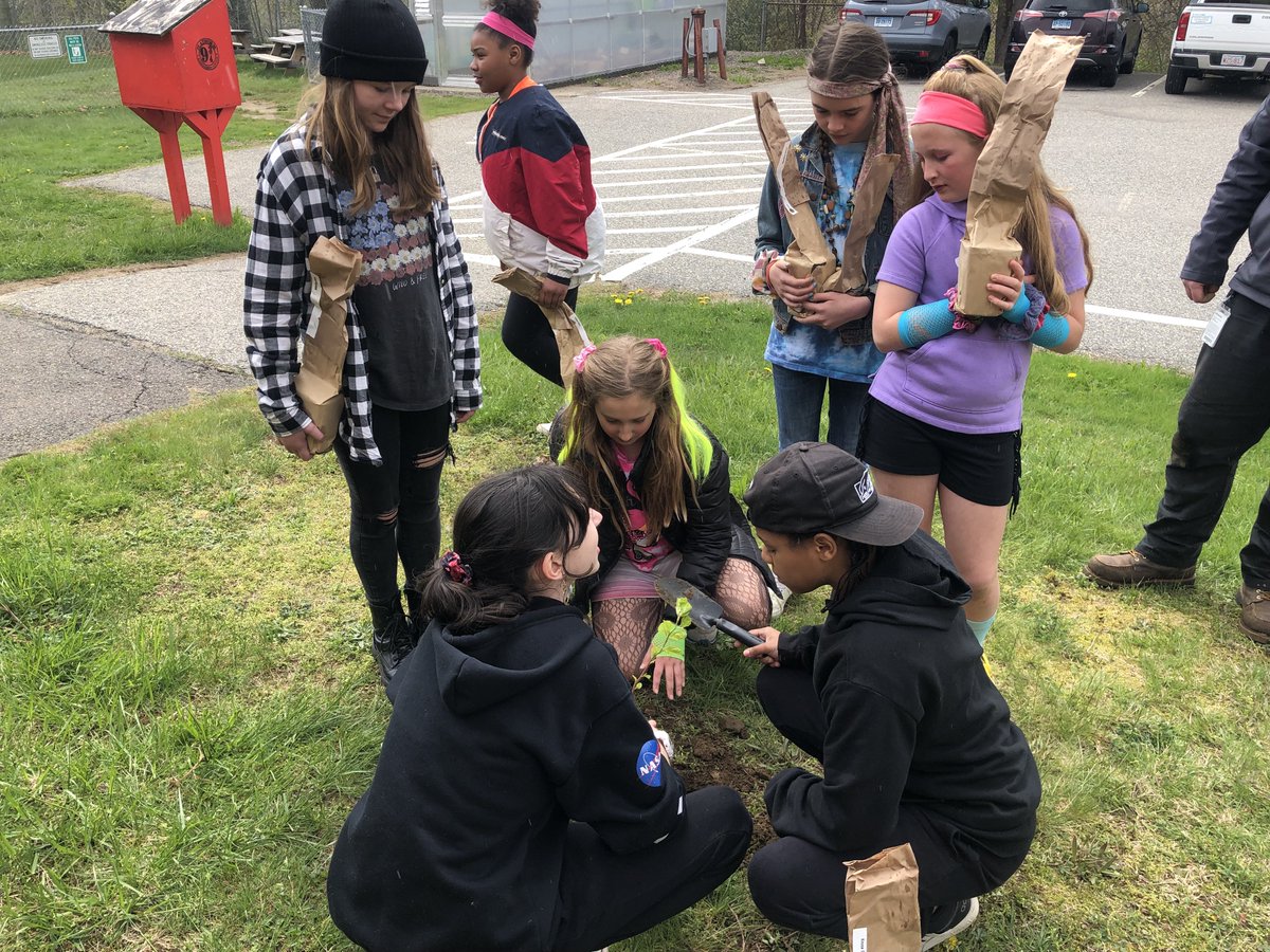 ashfordschoolct's tweet photo. Happy #ArborDay with @EversourceCT. 

We love our @gappexchanges with our partner school in @Rheda_Wiedenbru, Germany but the flights emit greenhouse gasses. Today Adam @EversourceCT helped us to plant trees to off set our Carbon so we can be global and sustainable. #SDGs https://t.co/FsLV48W5al