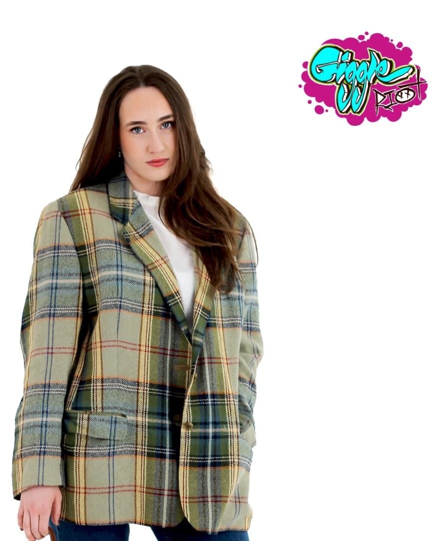 R&R Teamwork (@randrdrinkers) on Twitter photo Introducing… R&R's resident #actress <a href="/LydiaHopgood/">Lydia Hopgood</a> in her latest role as Laura in Giggle Riot's new play 'Night Light' - a 1-hour, 3-act, fast-paced, conversational #comedy. Get tickets for an evening of #laughter, celebrating new writing! upstairsatthegatehouse.ticketsolve.com/ticketbooth/sh… Introducing… R&R's resident #actress <a href="/LydiaHopgood/">Lydia Hopgood</a> in her latest role as Laura in Giggle Riot's new play 'Night Light' - a 1-hour, 3-act, fast-paced, conversational #comedy. Get tickets for an evening of #laughter, celebrating new writing! upstairsatthegatehouse.ticketsolve.com/ticketbooth/sh…