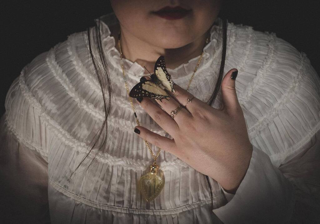 ForStrangeWomen's tweet photo. The 🕸️site will be back tomorrow with some full moon eclipse limited releases 🖤 https://t.co/CVf0wiPrlR https://t.co/Epm9iSPbBV