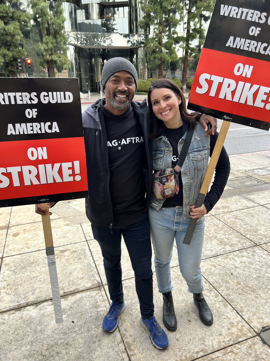 DaJuan Johnson (@dajuanjohnson) on Twitter photo …at least while we’re out there we get to meet a few cool people to picket with. <a href="/JoelMcKMiller/">Joel McKinnon Miller</a> great to finally meet you brother. <a href="/BethDover1/">Beth Dover</a> …at least while we’re out there we get to meet a few cool people to picket with. <a href="/JoelMcKMiller/">Joel McKinnon Miller</a> great to finally meet you brother. <a href="/BethDover1/">Beth Dover</a>