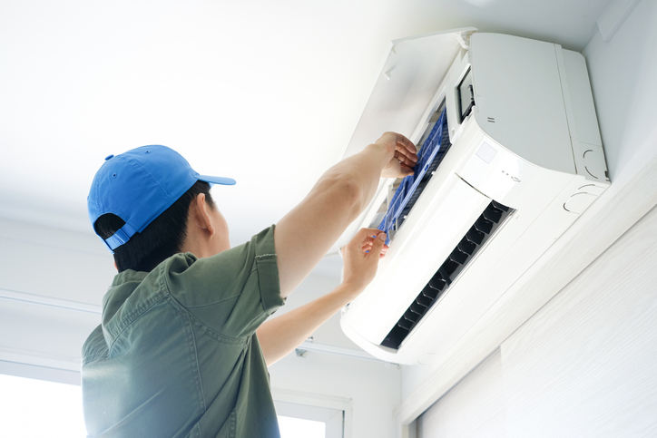 SFAgentBeth's tweet image. Call your local AC maintenance company to check out your unit this weekend if you haven't already. It's important to ensure your air conditioning is running in top condition now instead of breaking down in the middle of a hot summer day! #AgentTip #ACMaintenance #SFAgentBeth
