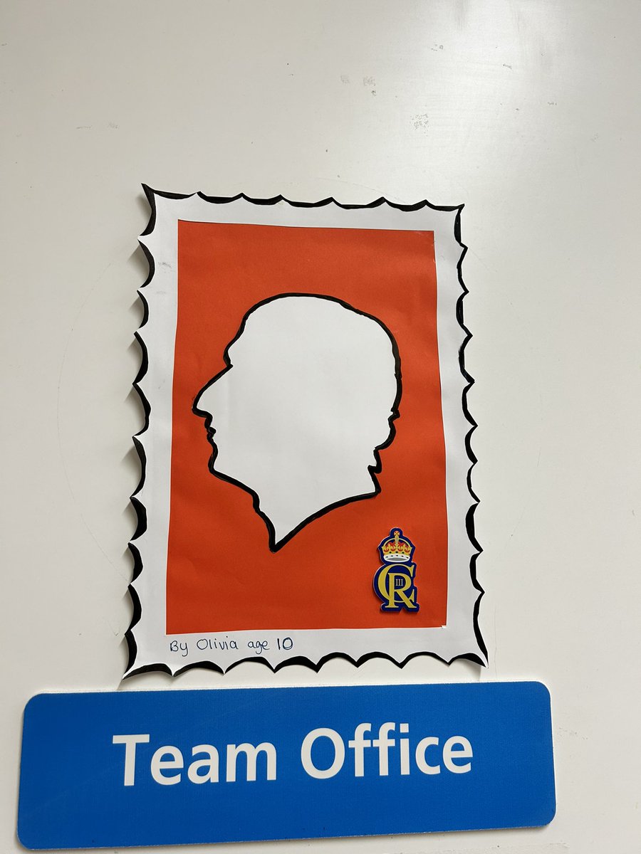 We are coronation ready on <a href="/WardF8CCU/">Ward F8/CCU NCA-TROH 🫀</a> with lots of wonderful handmade decorations from the lovely children at <a href="/elmwoodps1/">@elmwoodps</a> helping to put a smile on our patients faces 🇬🇧👑 <a href="/NCAlliance_NHS/">Northern Care Alliance NHS Foundation Trust (NCA)</a> <a href="/OldhamCO_NHS/">Oldham Care Organisation</a> <a href="/kate200707/">kate</a> <a href="/ClaireStott17/">Claire Stott</a>