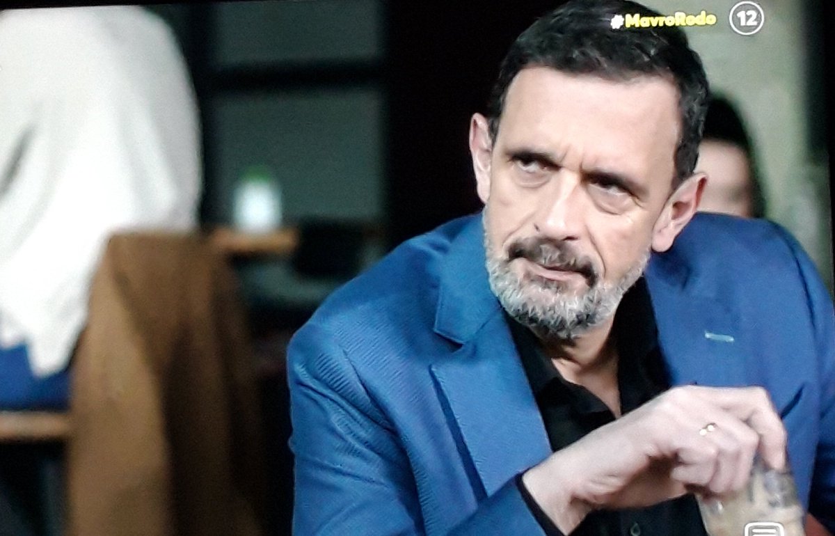 -Φιλενάδα, τι νεάκια;

#MavroRodo