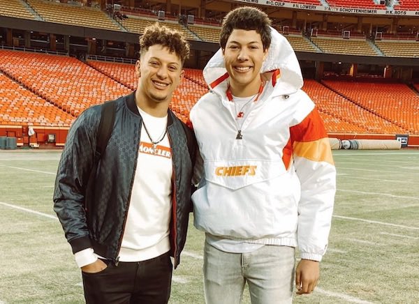 ArrowheadAddict's tweet photo. Two things can be true: 1. Jackson Mahomes’s behavior is 100% unacceptable. 2. Patrick is not responsible for his adult brother’s poor life choices.
https://t.co/wjFnw1qCbt https://t.co/HOjEVpLA3U