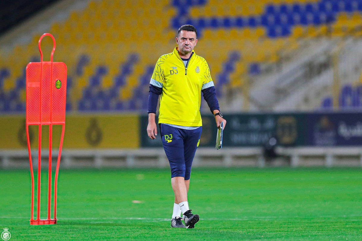 AlNassrFC_EN's tweet photo. ⚽️💛 https://t.co/5FbEkp2gir