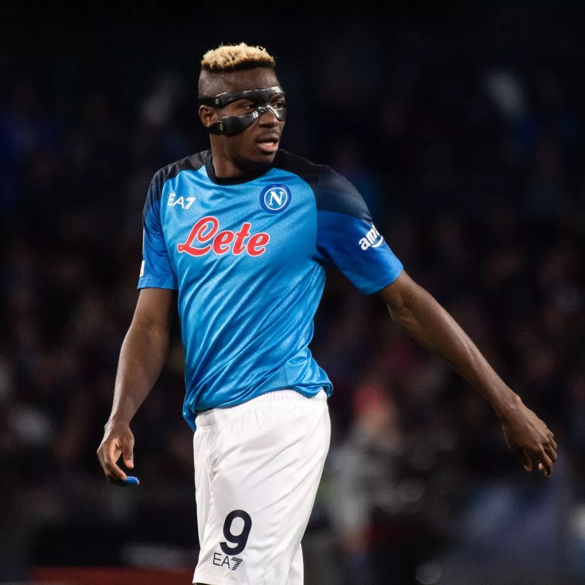 Congratulations to <a href="/victorosimhen9/">Victor Osimhen</a> and his team NAPOLI👌🏾😁 Champions of Italy 🇮🇹 #SerieA 🏆#ItalianChampions <a href="/sscnapoli/">Official SSC Napoli</a>