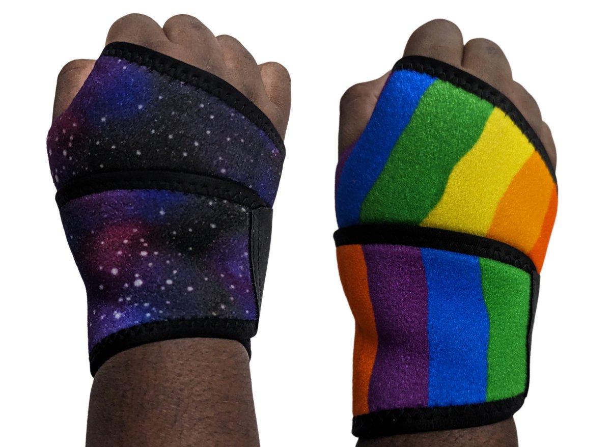 BibiBlossoms's tweet photo. It cost 0$ to RT a Black disabled queer small business! It could lead to my next sale.

I sell pins, stickers, compression gloves, artist gloves, chest binders, hip braces, wrist braces, compression socks, sports bras, compression leggings &amp; more!

Store details below! https://t.co/1Gz3jQyqOh