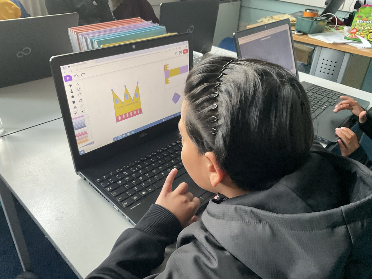 MarshfieldPS's tweet image. Year 5 used their computing skills today to design and create some coronation themed gift boxes. Looking forward to printing out our nets and creating our 3D products. There may even be some goodies to go inside. #MPSComputing #MPSMaths #KingCharlesCoronation #ExcellenceForAll