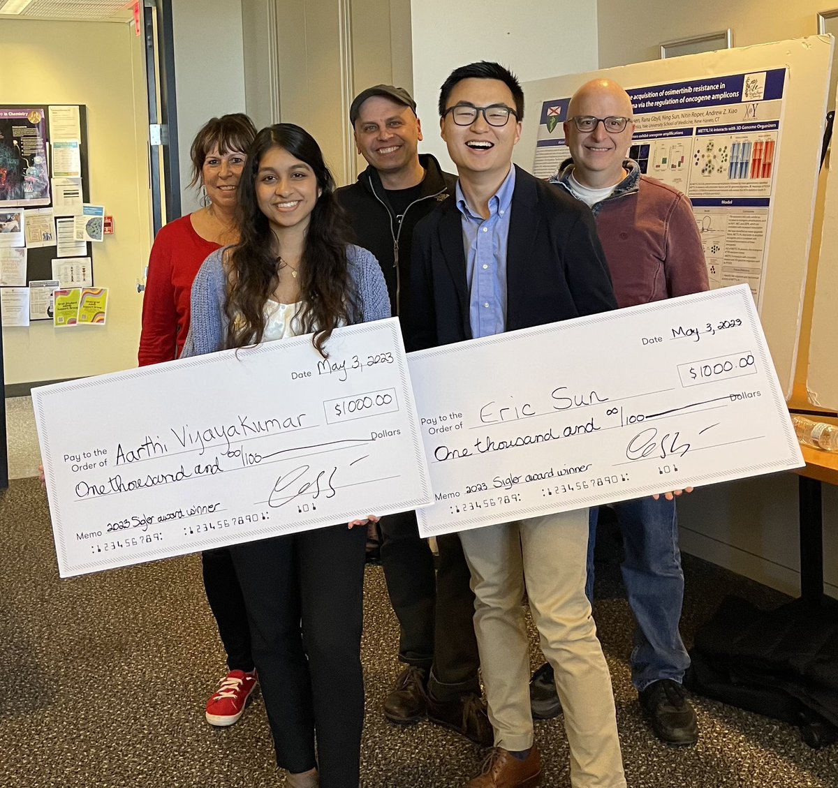 Congratulations to Steitz Lab BS/MS student Aarthi @aarthi521 for defending her Master's thesis yesterday and winning the @YaleMBB Sigler Prize! 🎉🎈