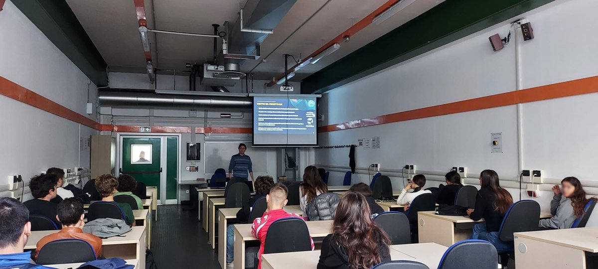CLICproject's tweet image. CLIC è stato presentato a due classi nell&apos;ambito di Art &amp;amp; Science across Italy
CLIC was presented to two classes as part of Art &amp;amp; Science across Italy
CLIC a été présenté à deux classes dans le cadre du programme Art &amp;amp; Science across Italy
#artandscienceacrossitaly #artandscience