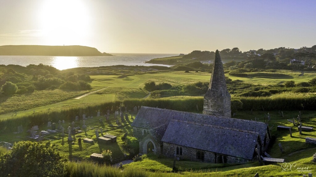 Sunset over St Enodoc Church, the 11th hole and Daymer Bay.
#stenodocgolfcourse #stenodoc #stenodocgolfclub
#golfincornwall #SWgolf #golf #golfing #worldtop100golf #top100golfcourses
#linksgolf #golf #golfing
#cornwall #cornwallcoast #visitcornwall #jame… instagr.am/p/Cr05zuPI0z0/