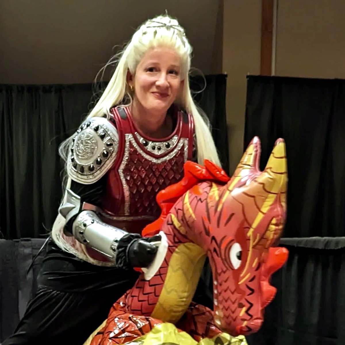 TheMeeraReed's tweet photo. Flying into @IceAndFireCon like 🔥🔥🔥 What a weekend y’all! Good times spent with old friends &amp; new, and honestly everyone’s overwhelmingly positive reaction to my new #RhaenysTargayen cosplay really filled my heart with more joy than I can express! 🥹 #IAFC https://t.co/LhDusTyGOP