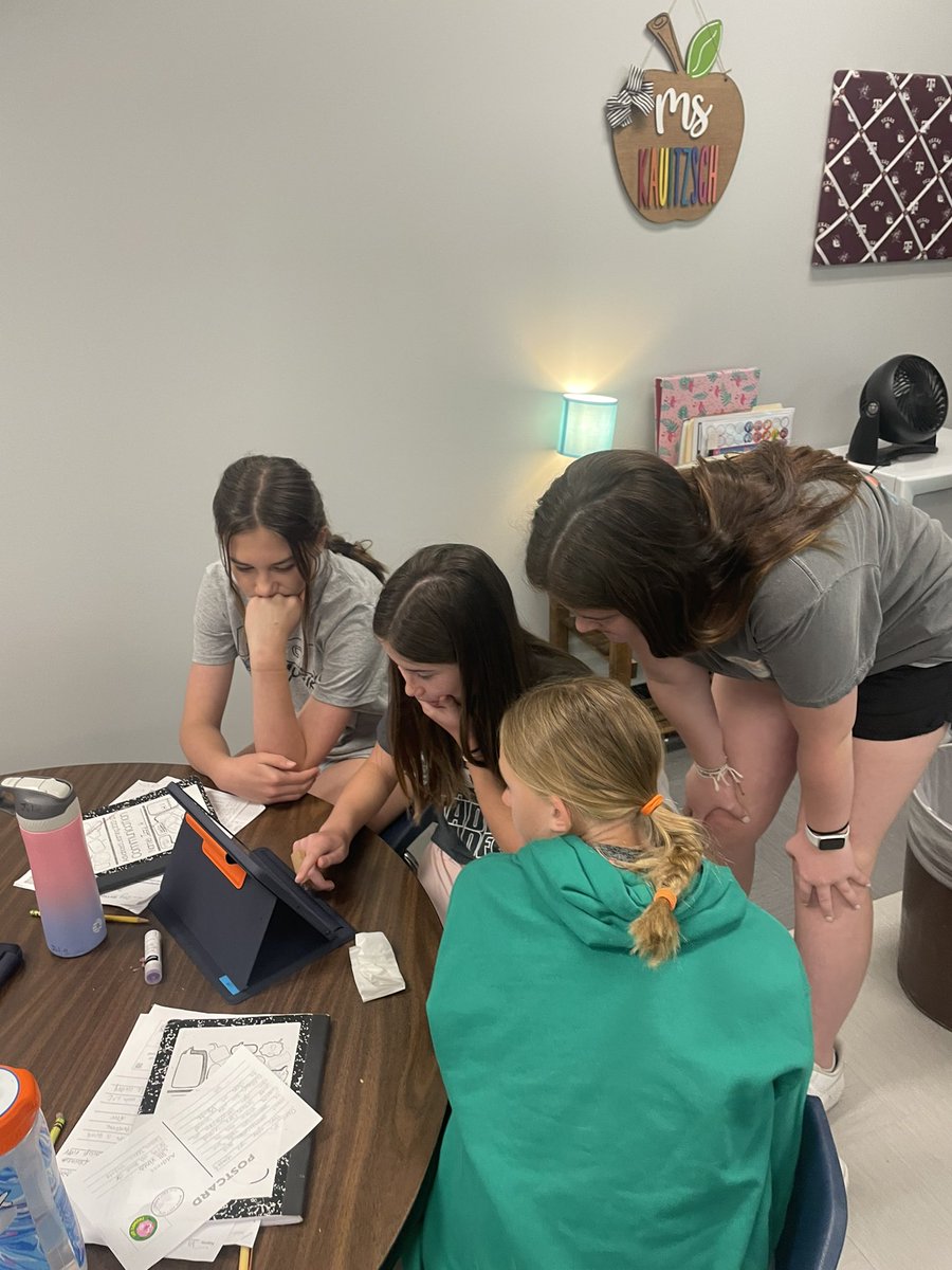 Lindsey Kauitzsch tweet media