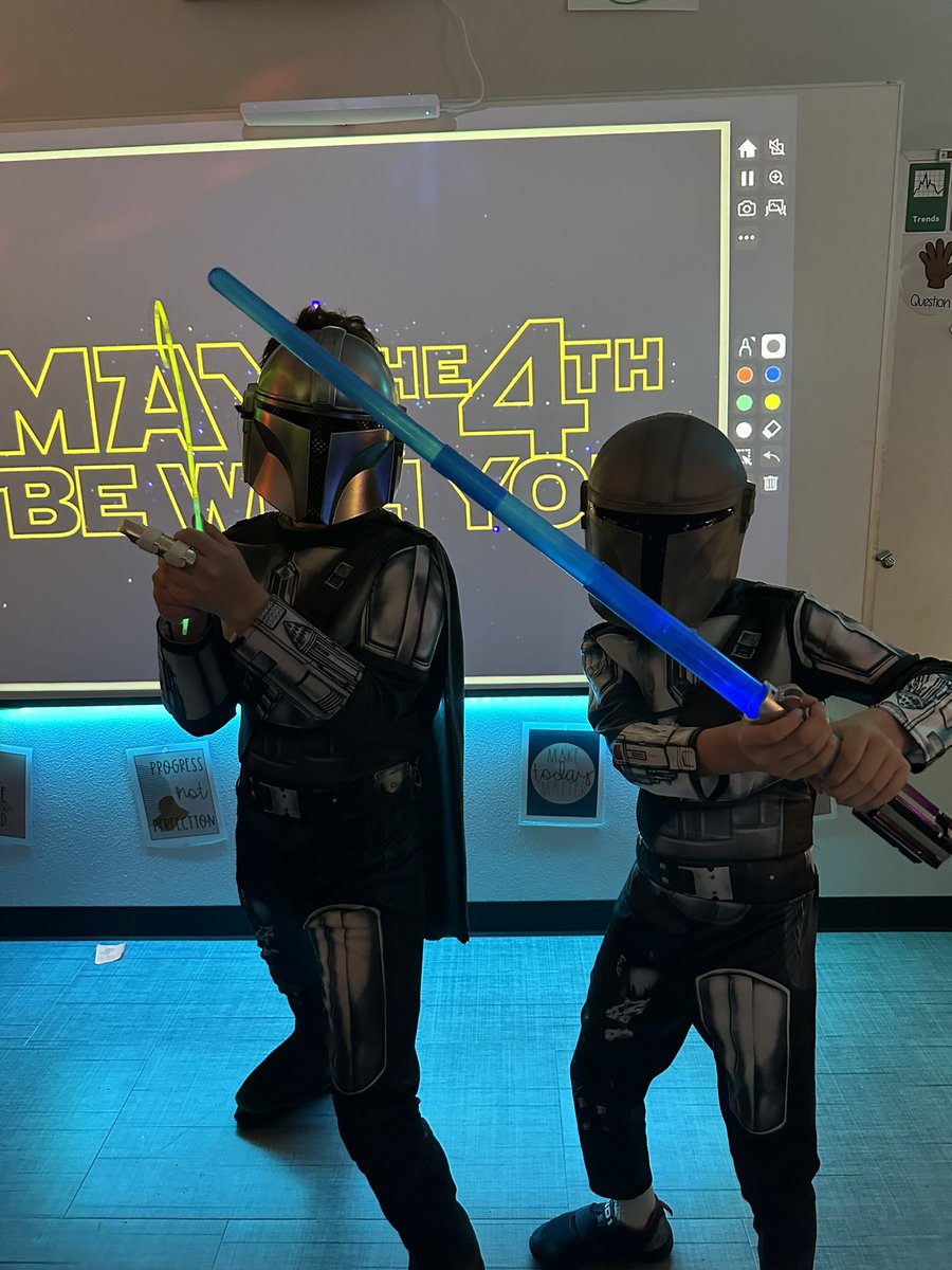 Miss_LBaker's tweet image. ....it might because summer is coming, but for some reason my Ss were really spaced out today!
🛸👽🚀🖖🏻🌎☄️💫 #May4thBeWithYou #SpaceDay @NASA @starwars