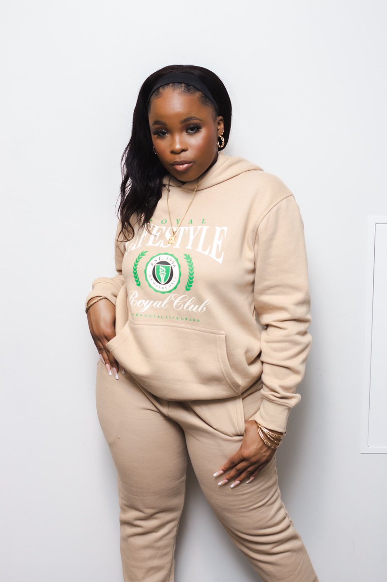 RoyalLifeShop's tweet photo. Royal Club Sweat Suit 🤩😮‍💨

Spring Sale 50% off

https://t.co/iEaEoYCKxO https://t.co/65E1y6JHdb