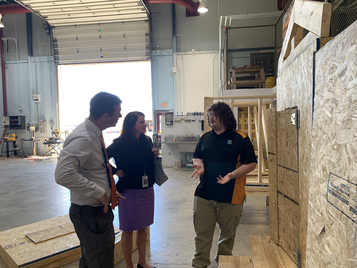 Preparing students for success! It was an incredible visit connecting with @EFCTS educators and students. Students led tours and provided our team with hands-on demonstrations to showcase their vast and impressive skillsets. Amazing job to all! #CareerTechOhio #InDemandOhio