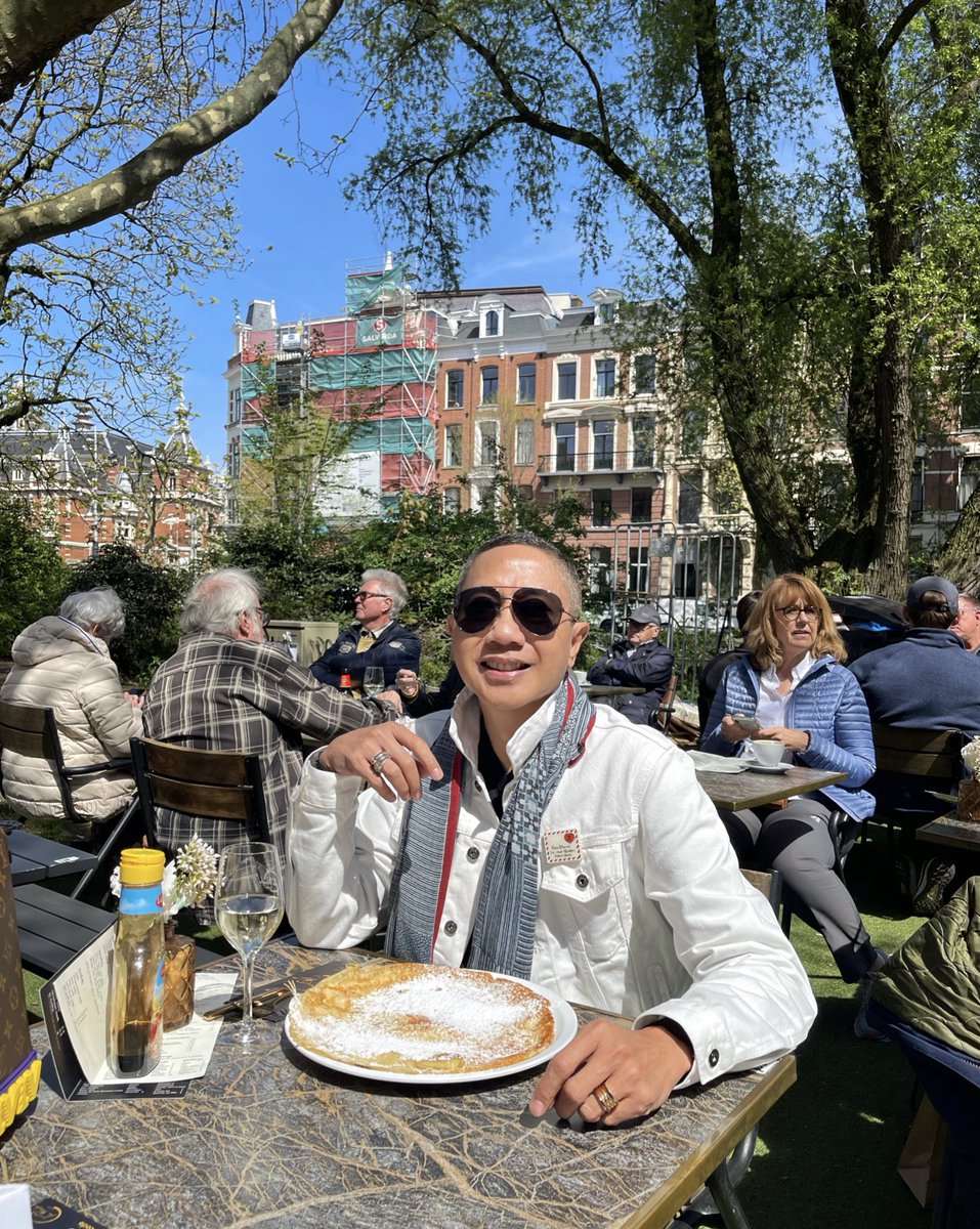 FaridGanio's tweet photo. Enjoying sunny Amsterdam😍 https://t.co/Cud6XielsF