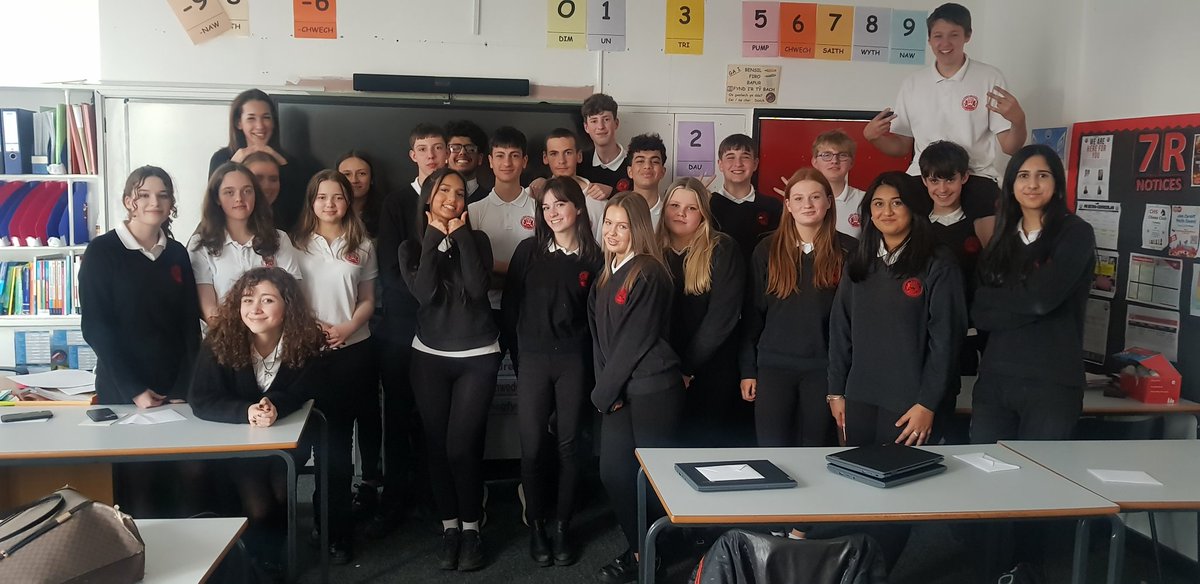 So hard saying goodbye to this lovely bunch today after four years together 😭 It feels so perfect that their last day will also be my last day. I'm so proud of everything they've achieved and I know they'll do amazingly this summer as well ❤ Good luck Year 11!