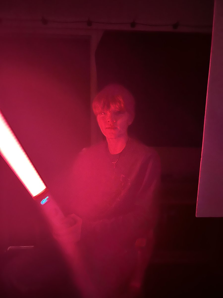 LakeRidgeRoyals's tweet photo. Strong in the #force, our #LakeRidgeAcademy Upper School photography class is. Our Royals tested their #knowledge and #StarWars skills by using #lightsabers in their long exposure photo project and learned the #LRAWay on this #Maythe4th. https://t.co/lm507WWvWb